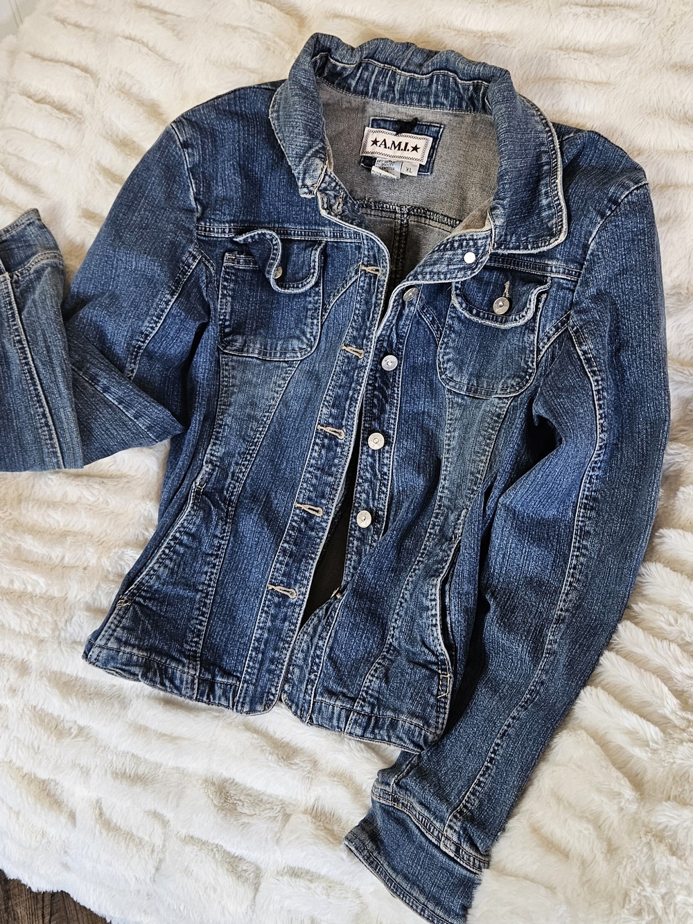 Fitted Blue Denim Jacket for Women - Stylish Casual Layer